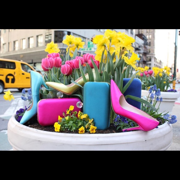 Meet Your Posher, Mia - Picture 5 of 7